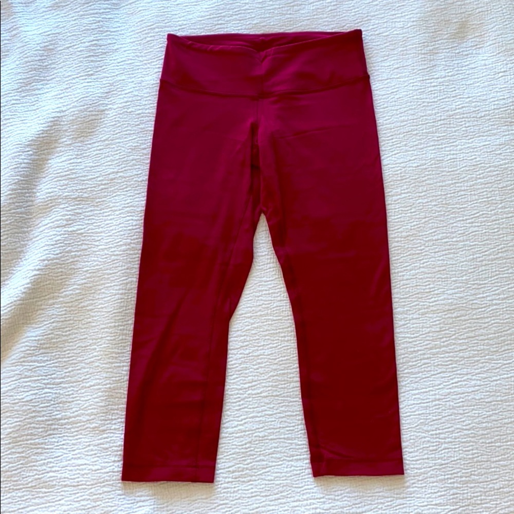 Crimson Lululemon Cropped Leggings